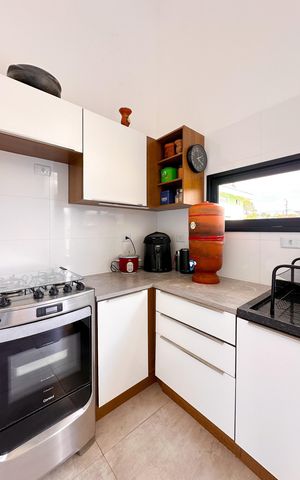 Casa de condomínio para alugar com 186m², 4 quartos e 2 vagasCozinha