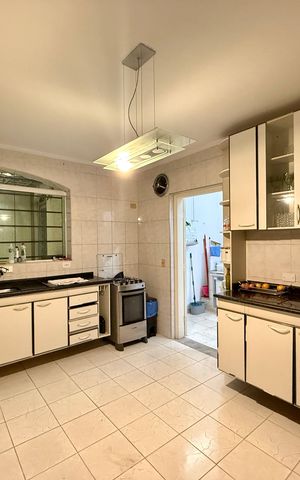 Casa para alugar com 161m², 2 quartos e 2 vagas Casa para alugar com 161m², 2 quartos e 2 vagasCozinha