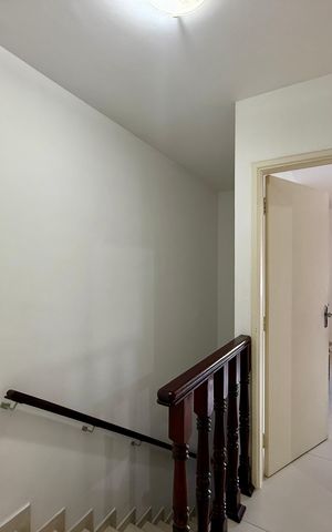 Casa para alugar com 161m², 2 quartos e 2 vagas Casa para alugar com 161m², 2 quartos e 2 vagasCorredor Quartos