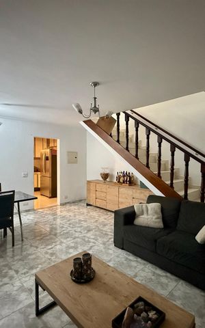 Casa para alugar com 161m², 2 quartos e 2 vagas Casa para alugar com 161m², 2 quartos e 2 vagasSala