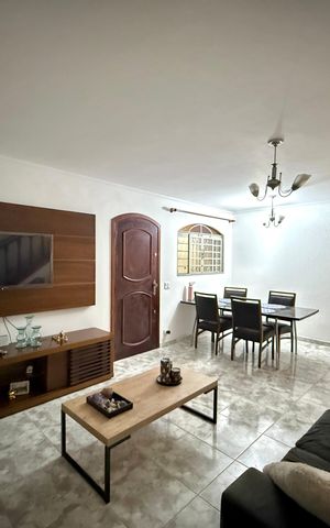 Casa para alugar com 161m², 2 quartos e 2 vagas Casa para alugar com 161m², 2 quartos e 2 vagasSala