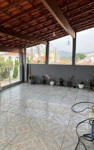 Casa à venda com 160m², 3 quartos e 3 vagasVaranda