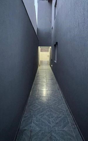Casa à venda com 160m², 3 quartos e 3 vagasCorredor