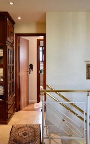 Apartamento à venda com 230m², 3 quartos e 4 vagas Apartamento à venda com 230m², 3 quartos e 4 vagasCorredor