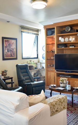 Apartamento à venda com 230m², 3 quartos e 4 vagas Apartamento à venda com 230m², 3 quartos e 4 vagasSala