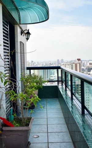Apartamento à venda com 230m², 3 quartos e 4 vagas Apartamento à venda com 230m², 3 quartos e 4 vagasSuíte 1