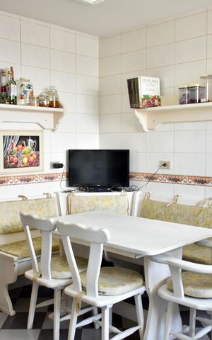 Apartamento à venda com 230m², 3 quartos e 4 vagas Apartamento à venda com 230m², 3 quartos e 4 vagasCozinha