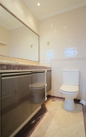 Apartamento para alugar com 200m², 3 quartos e 3 vagasBanheiro da Suíte 1