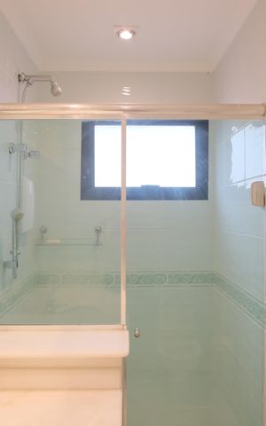 Apartamento para alugar com 200m², 3 quartos e 3 vagasBanheiro da Suíte 2