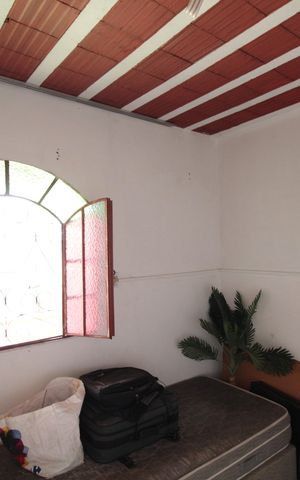 Casa à venda com 660m², 8 quartos e 3 vagasQuartos (Casa dos Fundos)