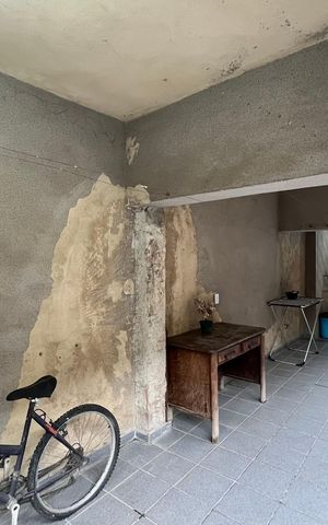 Casa à venda com 660m², 8 quartos e 3 vagas Casa à venda com 660m², 8 quartos e 3 vagasÁrea de Serviço