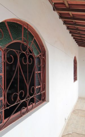 Casa à venda com 660m², 8 quartos e 3 vagasVaranda (Casa dos Fundos)