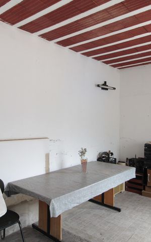 Casa à venda com 660m², 8 quartos e 3 vagasSala (Casa dos Fundos)
