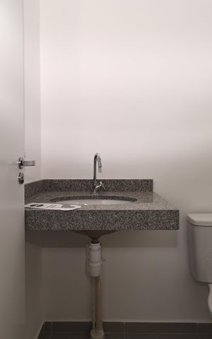 Apartamento à venda com 46m², 2 quartos e 1 vaga Apartamento à venda com 46m², 2 quartos e 1 vagaBanheiro