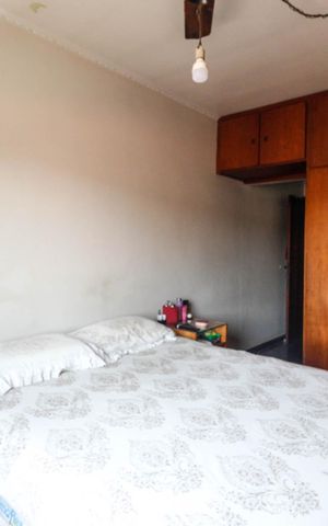 Casa à venda com 220m², 4 quartos e 3 vagas Casa à venda com 220m², 4 quartos e 3 vagasQuarto 1