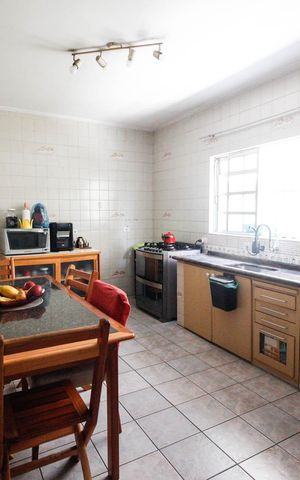 Casa à venda com 220m², 4 quartos e 3 vagas Casa à venda com 220m², 4 quartos e 3 vagasCozinha