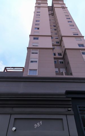 Apartamento à venda com 60m², 2 quartos e 1 vagaFachada