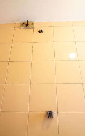 Apartamento à venda com 75m², 2 quartos e 1 vaga Apartamento à venda com 75m², 2 quartos e 1 vagaBanheiro de Serviço