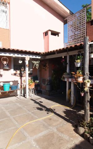 Casa à venda com 120m², 3 quartos e 2 vagasQuintal