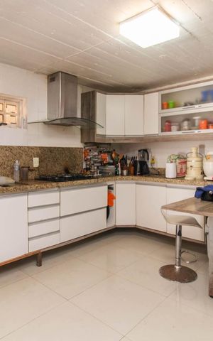 Casa à venda com 120m², 3 quartos e 2 vagasCozinha