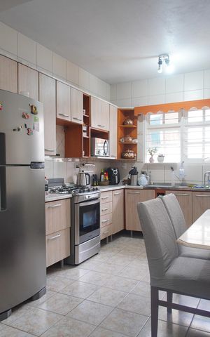 Casa para alugar com 163m², 5 quartos e 4 vagasCozinha