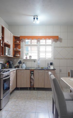 Casa para alugar com 163m², 5 quartos e 4 vagasCozinha