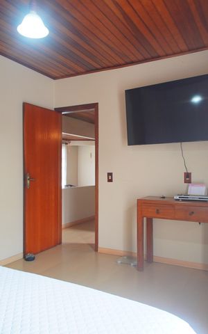 Casa para alugar com 163m², 5 quartos e 4 vagasSuíte