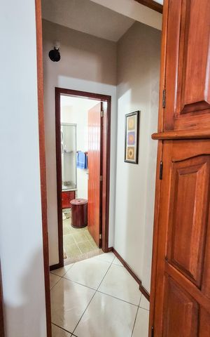 Apartamento à venda com 103m², 3 quartos e 1 vagaAcesso ao banheiro do quarto 2