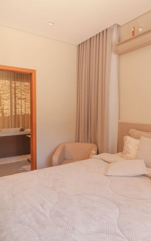 Casa à venda com 404m², 4 quartos e 2 vagas Casa à venda com 404m², 4 quartos e 2 vagasSuíte 1