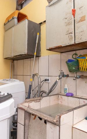 Casa à venda com 240m², 4 quartos e 2 vagasÁrea de Serviço