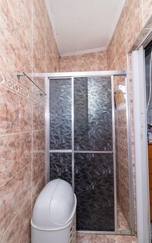 Casa à venda com 240m², 4 quartos e 2 vagasBanheiro da Suíte