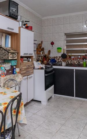 Casa à venda com 240m², 4 quartos e 2 vagasCozinha