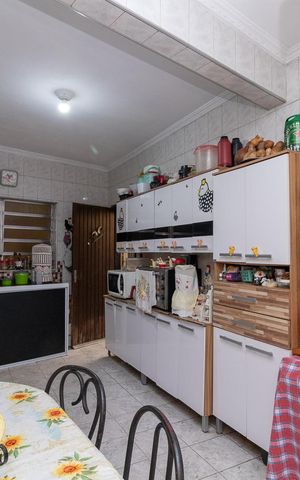 Casa à venda com 240m², 4 quartos e 2 vagasCozinha