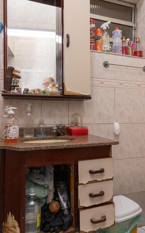 Casa à venda com 240m², 4 quartos e 2 vagasLavabo