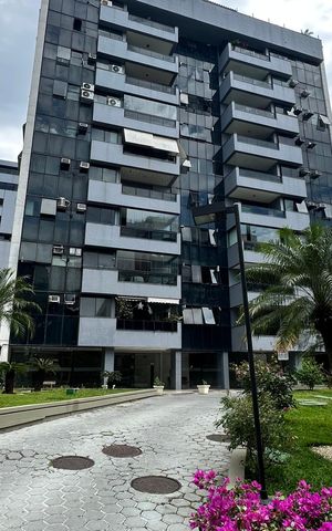 Apartamento à venda com 84m², 2 quartos e 2 vagas Apartamento à venda com 84m², 2 quartos e 2 vagasFachada