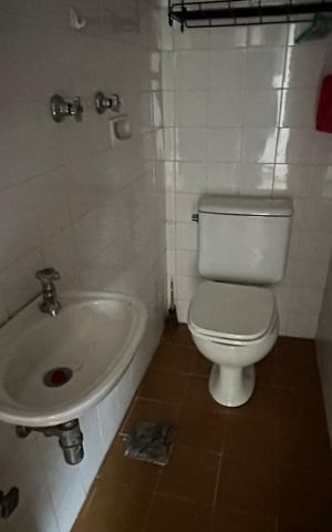 Apartamento à venda com 84m², 2 quartos e 2 vagas Apartamento à venda com 84m², 2 quartos e 2 vagasBanheiro de serviço