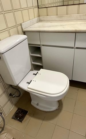 Apartamento à venda com 84m², 2 quartos e 2 vagas Apartamento à venda com 84m², 2 quartos e 2 vagasBanheiro