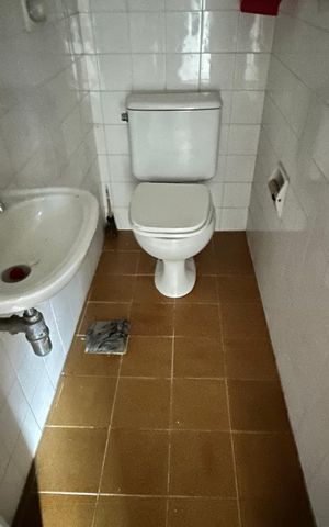 Apartamento à venda com 84m², 2 quartos e 2 vagas Apartamento à venda com 84m², 2 quartos e 2 vagasBanheiro de serviço