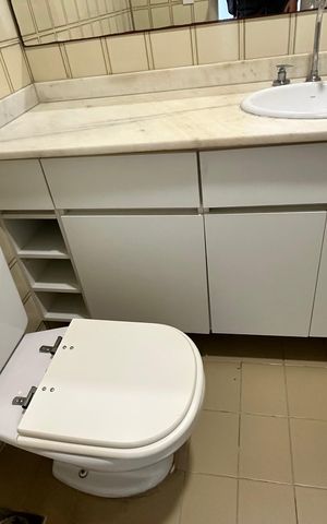 Apartamento à venda com 84m², 2 quartos e 2 vagas Apartamento à venda com 84m², 2 quartos e 2 vagasBanheiro