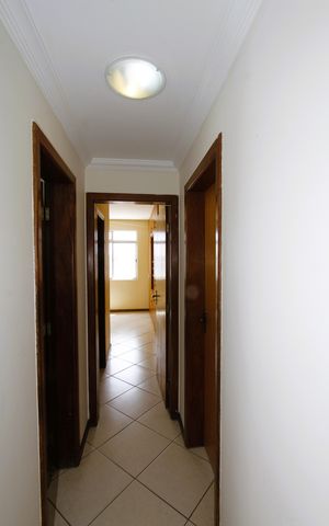 Apartamento à venda com 240m², 4 quartos e 2 vagasCorredor