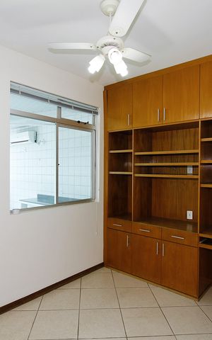 Apartamento à venda com 240m², 4 quartos e 2 vagasquarto 3