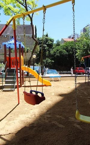 Apartamento para alugar com 192m², 4 quartos e 2 vagas Apartamento para alugar com 192m², 4 quartos e 2 vagasÁrea Comum - Playground