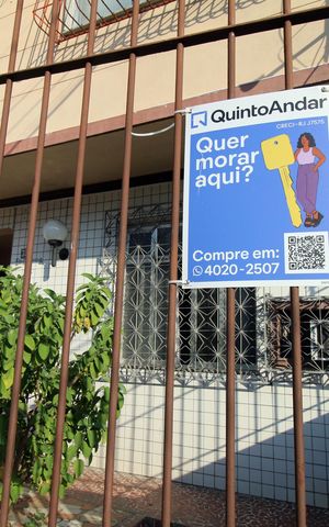 Apartamento à venda com 120m², 2 quartos e sem vagaPlaca