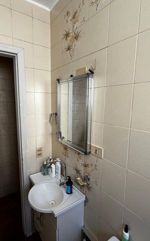 Casa à venda com 110m², 2 quartos e 2 vagas Casa à venda com 110m², 2 quartos e 2 vagasBanheiro
