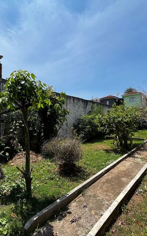 Casa à venda com 110m², 2 quartos e 2 vagas Casa à venda com 110m², 2 quartos e 2 vagasQuintal
