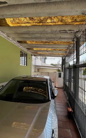Casa à venda com 110m², 2 quartos e 2 vagas Casa à venda com 110m², 2 quartos e 2 vagasGaragem