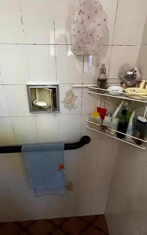Casa à venda com 110m², 2 quartos e 2 vagas Casa à venda com 110m², 2 quartos e 2 vagasBanheiro de Serviço