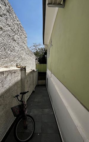 Casa à venda com 110m², 2 quartos e 2 vagas Casa à venda com 110m², 2 quartos e 2 vagasCorredor