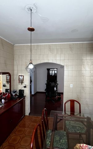 Casa à venda com 110m², 2 quartos e 2 vagas Casa à venda com 110m², 2 quartos e 2 vagasSala de Jantar