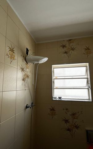 Casa à venda com 110m², 2 quartos e 2 vagas Casa à venda com 110m², 2 quartos e 2 vagasBanheiro
